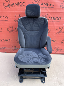 Seat EU passenger | UK driver Renault Trafic Opel Vauxhall Vivaro Nissan Primastar 2001-2014
